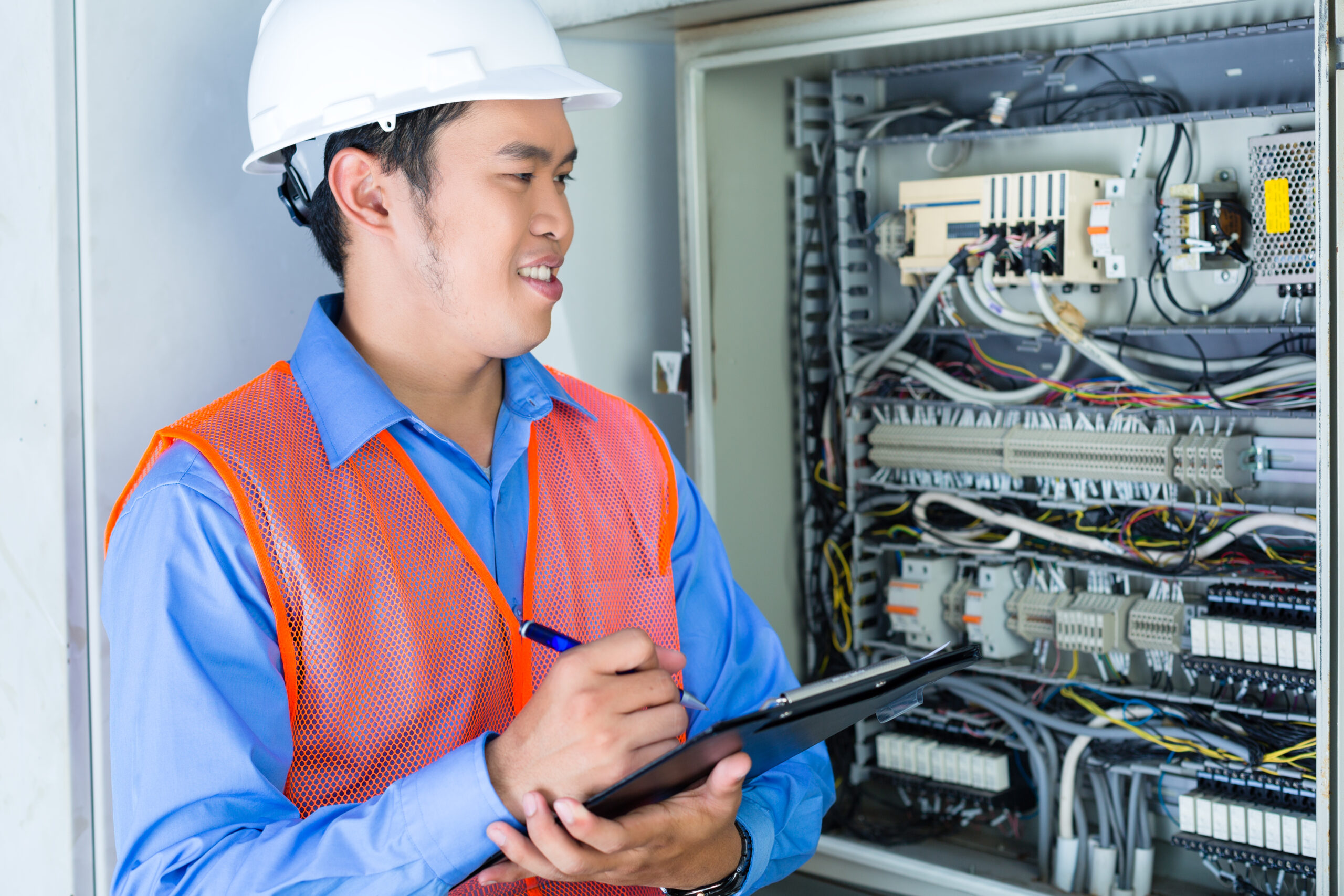 Safe electrical connections for air conditioner installation
